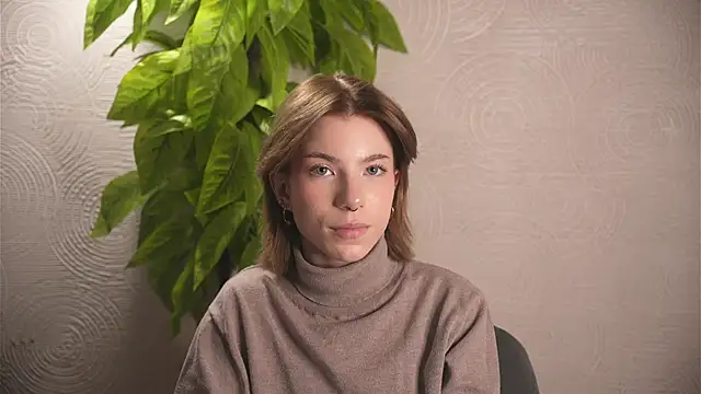 Snapshot of FeliceDendy chatting on February 1, 2025, 8:08 am FeliceDendy online show from February 1, 2025, 8:08 am