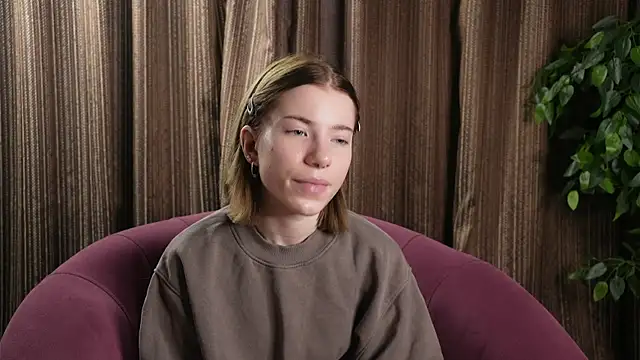 Snapshot of FeliceDendy chatting on February 4, 2025, 7:29 am FeliceDendy online show from February 4, 2025, 7:29 am