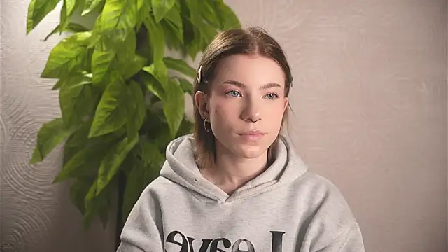 Snapshot of FeliceDendy chatting on February 2, 2025, 3:54 am FeliceDendy online show from February 2, 2025, 3:54 am