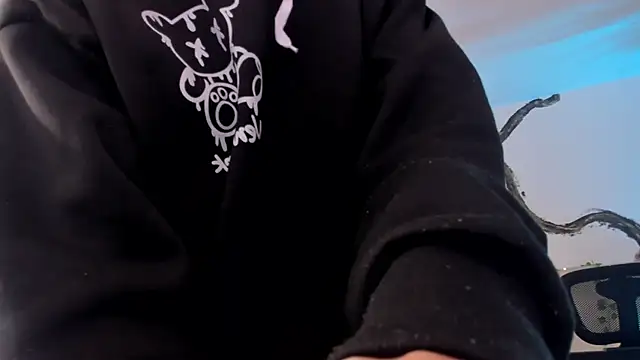 allicemackenzie online show from October 10, 2025, 7:09 am