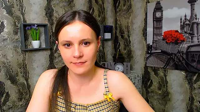 Snapshot of ValeriaHeart_ chatting on March 5, 2025, 4:13 pm ValeriaHeart online show from March 5, 2025, 4:13 pm