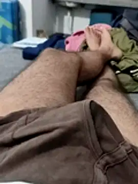 Hot funky boy online show from March 3, 2026, 1:40 pm