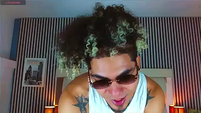 LihanJor 23 online show from October 27, 2025, 3:57 pm