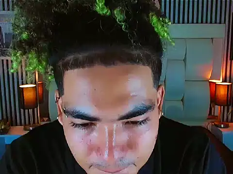 LihanJor 23 online show from November 18, 2025, 2:42 pm