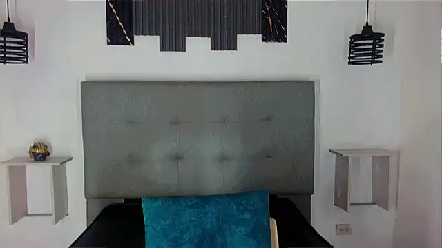 LihanJor 23 online show from December 16, 2025, 12:53 pm