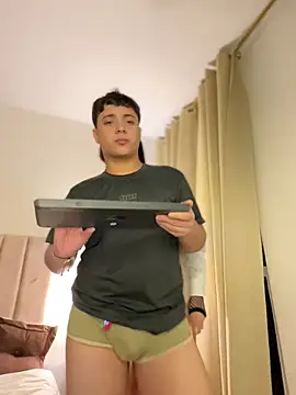 Snapshot of jacob_and_sam chatting on January 8, 2026, 9:32 pm jacob and sam online show from January 8, 2026, 9:32 pm