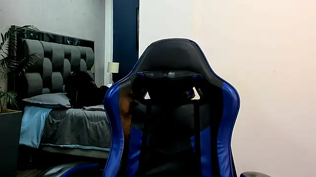 roan birkin online show from November 11, 2025, 8:47 pm