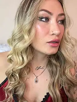 Snapshot of Lally_Valencia__ chatting on February 20, 2025, 9:20 pm Lally Valencia   online show from February 20, 2025, 9:20 pm