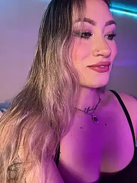 Snapshot of Lally_Valencia__ chatting on October 21, 2025, 3:06 am Lally Valencia   online show from October 21, 2025, 3:06 am