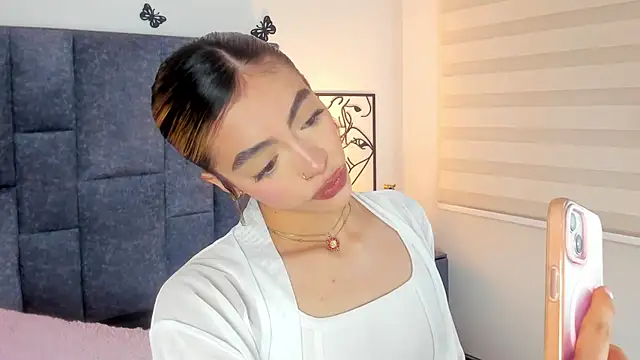 Violetta Ficher online show from April 9, 2026, 2:13 am