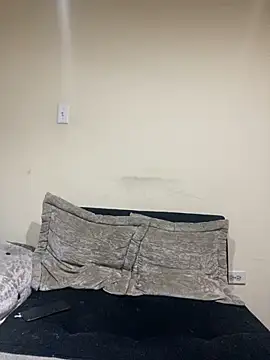 Stefania-Foxx online show from February 9, 2025, 4:25 am