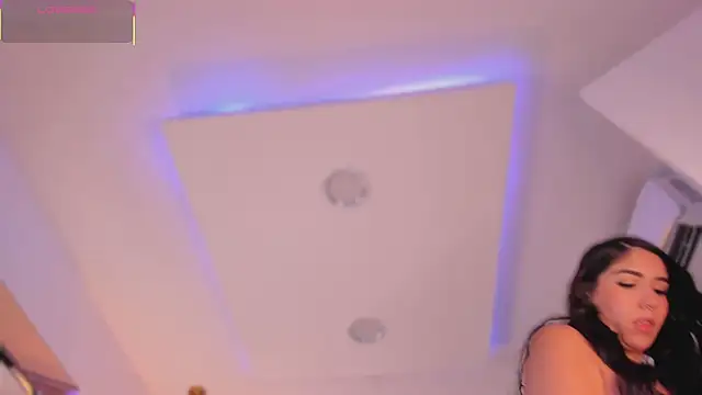 Nikki vega online show from March 6, 2025, 10:41 am