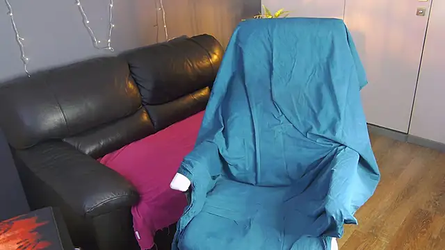 Snapshot of just_gay_ chatting on February 17, 2025, 2:06 pm just gay online show from February 17, 2025, 2:06 pm