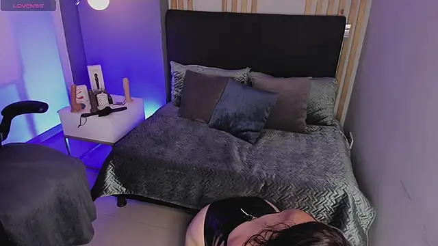 Dafne 00 online show from January 15, 2026, 12:30 pm