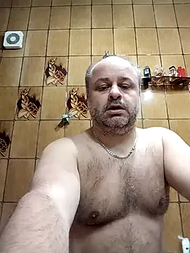 Snapshot of NAvoglia chatting on May 9, 2026, 2:42 pm NAvoglia online show from May 9, 2026, 2:42 pm