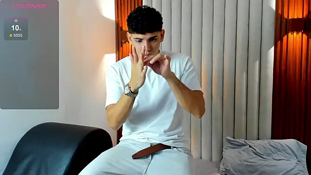 Snapshot of Justin_mack chatting on November 7, 2025, 11:59 am Justin mack online show from November 7, 2025, 11:59 am