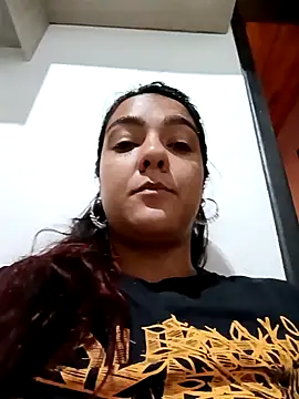 Pantaneirasexy online show from November 18, 2025, 4:10 pm