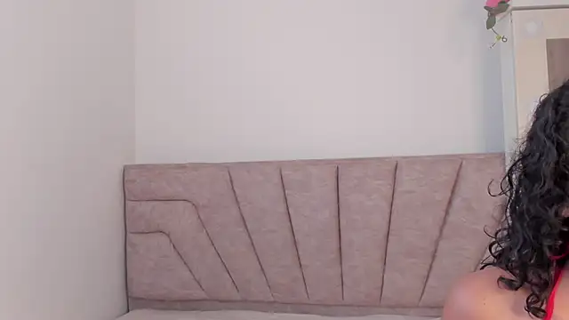 leahaltomm online show from October 18, 2025, 7:05 pm