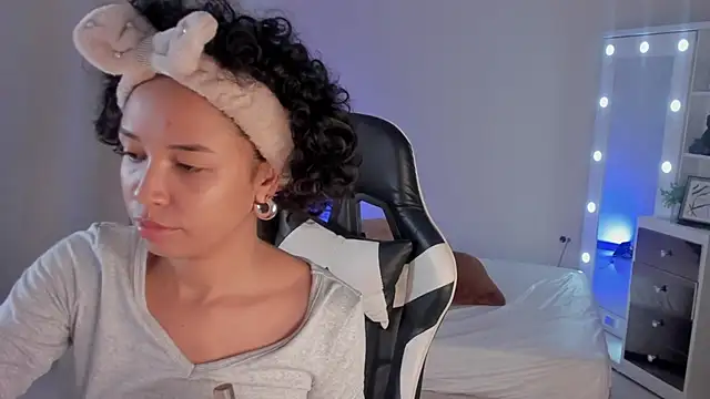 leahaltomm online show from February 12, 2025, 10:35 am