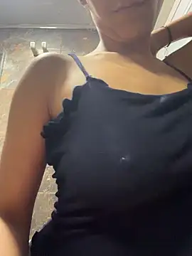 vicky bass online show from November 18, 2025, 1:54 am