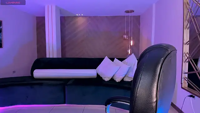 Snapshot of AmaiaHaywood chatting on December 18, 2025, 5:56 am AmaiaHaywood online show from December 18, 2025, 5:56 am