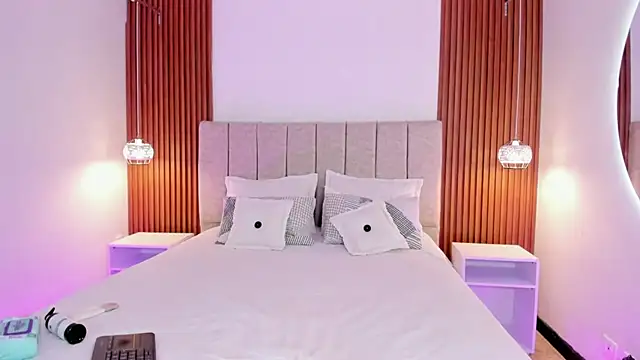 khloe-sweet online show from November 19, 2025, 1:11 pm