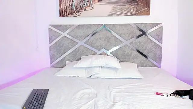 khloe-sweet online show from June 6, 2026, 12:43 pm