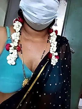 Snapshot of Tamil_Radha chatting on February 19, 2025, 4:33 pm Tamil Radha online show from February 19, 2025, 4:33 pm