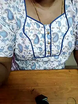Snapshot of Tamil_Radha chatting on September 27, 2025, 6:41 am Tamil Radha online show from September 27, 2025, 6:41 am