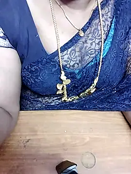 Snapshot of Tamil_Radha chatting on October 6, 2025, 5:24 pm Tamil Radha online show from October 6, 2025, 5:24 pm