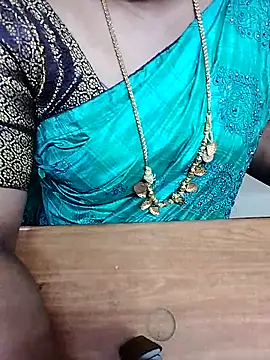 Snapshot of Tamil_Radha chatting on October 1, 2025, 5:39 pm Tamil Radha online show from October 1, 2025, 5:39 pm