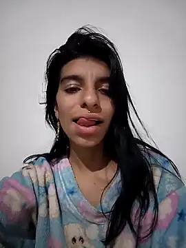 Snapshot of Ariell_Kieran chatting on March 13, 2025, 12:27 am Ariell Kieran online show from March 13, 2025, 12:27 am