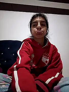 Snapshot of Ariell_Kieran chatting on February 18, 2025, 12:15 am Ariell Kieran online show from February 18, 2025, 12:15 am