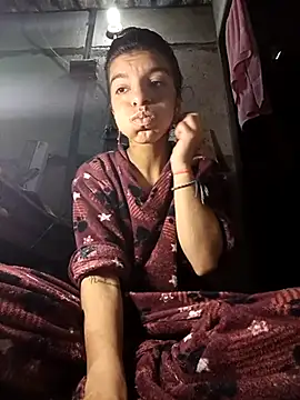 Snapshot of Ariell_Kieran chatting on February 24, 2025, 5:20 pm Ariell Kieran online show from February 24, 2025, 5:20 pm