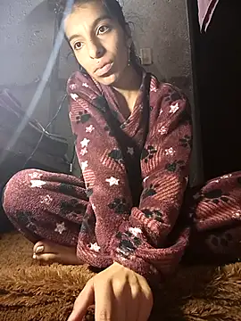 Snapshot of Ariell_Kieran chatting on February 23, 2025, 11:04 pm Ariell Kieran online show from February 23, 2025, 11:04 pm