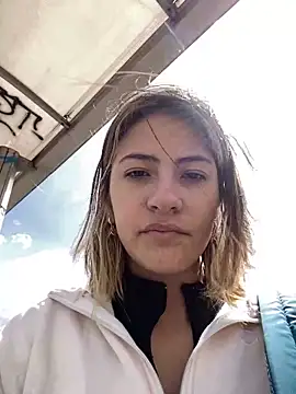 Snapshot of Andrea18_blonde chatting on November 10, 2025, 2:33 pm Andrea18 blonde online show from November 10, 2025, 2:33 pm