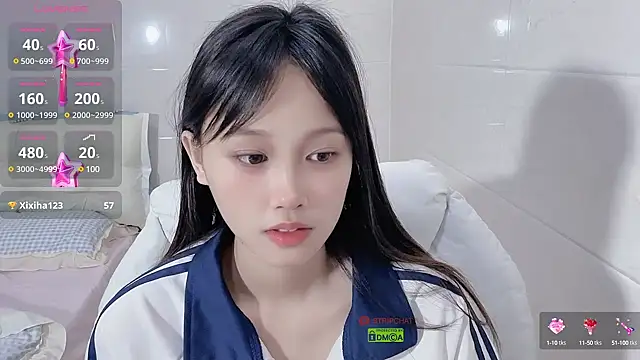 xunian71O online show from March 12, 2025, 9:35 pm