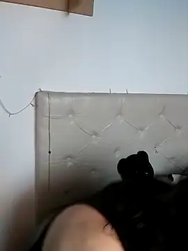 Penygirl online show from November 17, 2025, 7:56 am