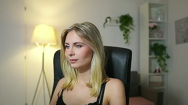 catecrago  online show from October 9, 2025, 7:53 am