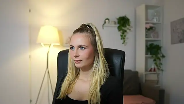 catecrago  online show from September 25, 2025, 8:31 am