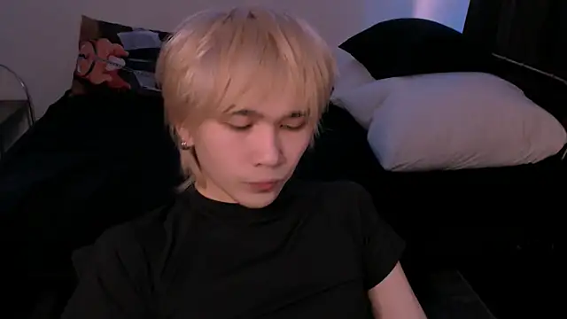 Snapshot of rennnuts chatting on February 25, 2026, 2:50 pm rennnuts online show from February 25, 2026, 2:50 pm