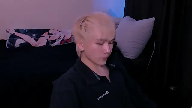 Snapshot of rennnuts chatting on March 3, 2026, 5:14 am rennnuts online show from March 3, 2026, 5:14 am