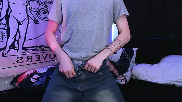 Snapshot of rennnuts chatting on February 26, 2025, 1:11 pm rennnuts online show from February 26, 2025, 1:11 pm