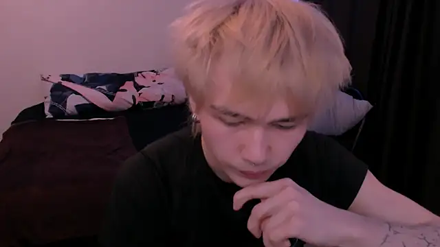 Snapshot of rennnuts chatting on March 14, 2026, 6:52 am rennnuts online show from March 14, 2026, 6:52 am