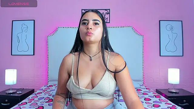 Snapshot of _Emma_whiitee_ chatting on November 1, 2025, 1:05 pm Emma whiitee online show from November 1, 2025, 1:05 pm