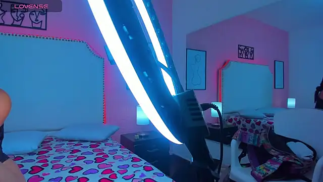 Snapshot of _Emma_whiitee_ chatting on November 10, 2025, 12:54 pm Emma whiitee online show from November 10, 2025, 12:54 pm