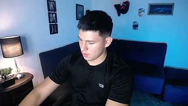 JamesCr  online show from April 8, 2026, 11:17 pm