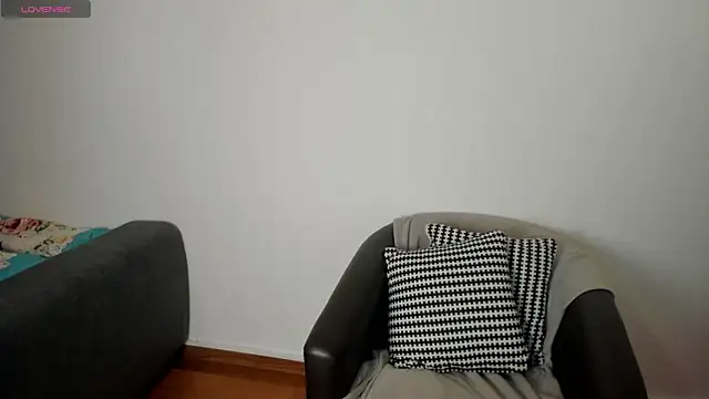 Snapshot of NicoleKatee chatting on November 26, 2025, 2:28 pm NicoleKatee online show from November 26, 2025, 2:28 pm