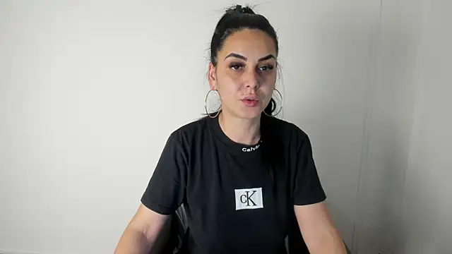 Snapshot of NicoleKatee chatting on November 4, 2025, 2:54 pm NicoleKatee online show from November 4, 2025, 2:54 pm