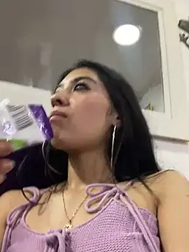 Snapshot of TayylorSexx chatting on February 12, 2025, 7:23 am TayylorSexx online show from February 12, 2025, 7:23 am